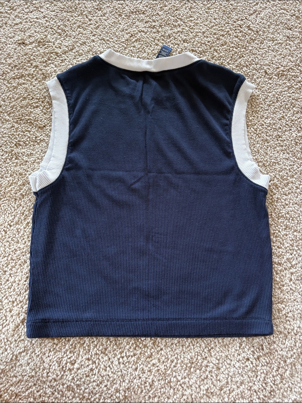 SKIMS Sleeveless Top - Size Small - Picture 3 of 3